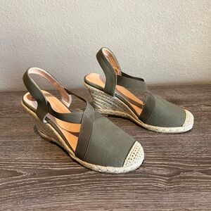 NWOT Forever Green cream tan Espadrille wedge Shoes with Slingback Strap sz 8